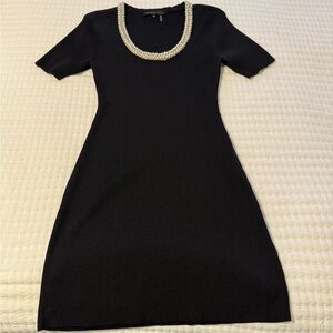 Endless Rose black body con with pearls